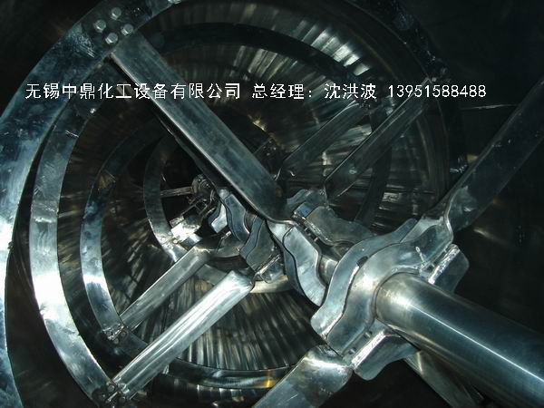 外盤半管加熱反應釜 內(nèi)盤管加熱反應釜