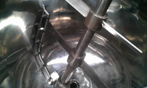 蒸汽加熱反應(yīng)釜、導(dǎo)熱油循環(huán)加熱反應(yīng)釜 