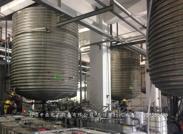 外盤半管加熱反應釜 內(nèi)盤管加熱反應釜