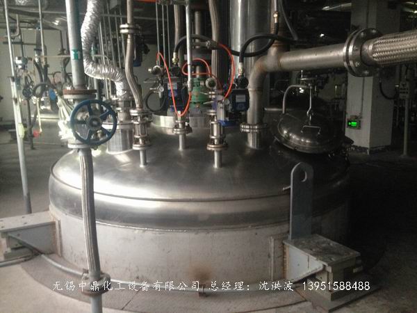 外盤半管加熱反應釜 內(nèi)盤管加熱反應釜