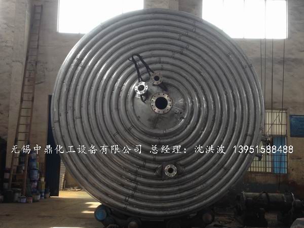 外盤半管加熱反應釜 內(nèi)盤管加熱反應釜