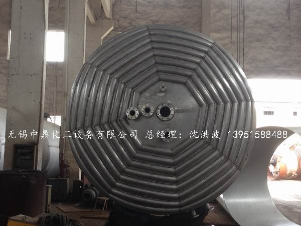 外盤半管加熱反應釜 內(nèi)盤管加熱反應釜