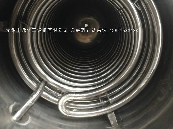 外盤半管加熱反應釜 內(nèi)盤管加熱反應釜