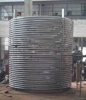 外盤半管加熱反應釜 內(nèi)盤管加熱反應釜