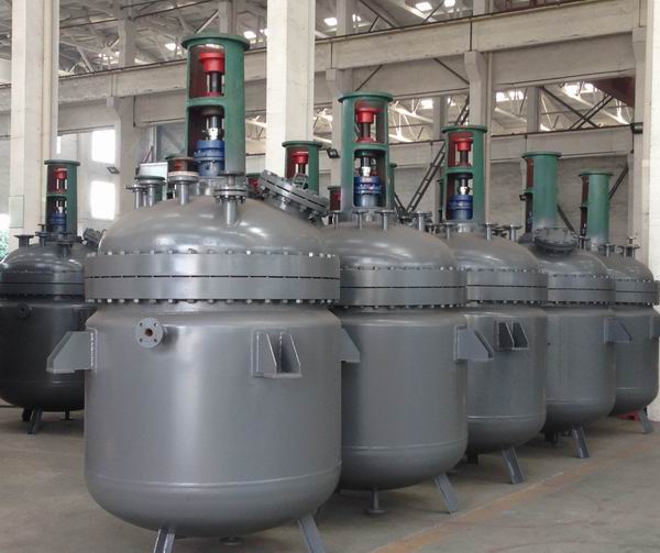 蒸汽加熱反應(yīng)釜、導(dǎo)熱油循環(huán)加熱反應(yīng)釜