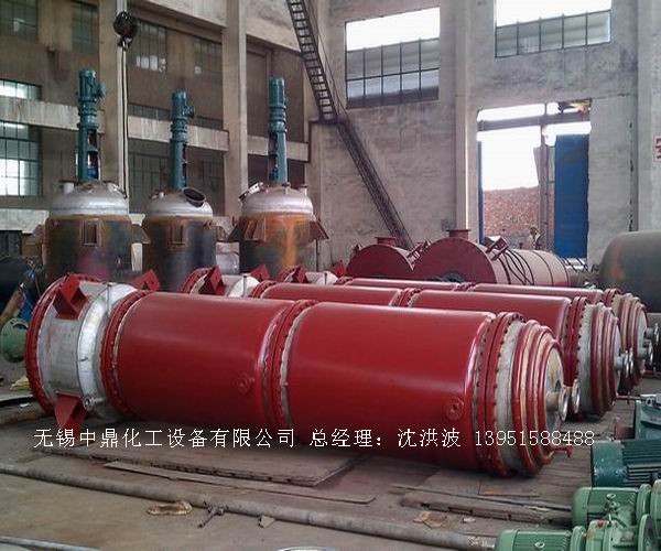 如何正確選購(gòu)離心式刮板薄膜蒸發(fā)器？中鼎化工告訴您技巧。