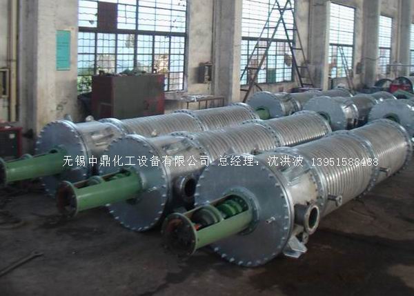 如何正確選購(gòu)離心式刮板薄膜蒸發(fā)器？中鼎化工告訴您技巧。