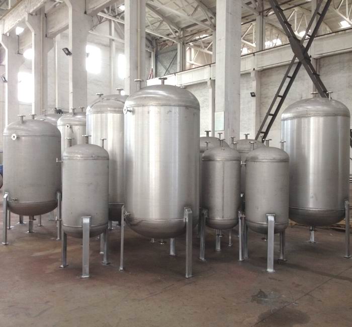 不銹鋼高位槽、真空緩沖罐、不銹鋼滴加罐、不銹鋼計量罐